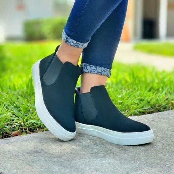 Women's Chelsea Shoes Slip On Canvas High Top Sneakers - Picture 1 of 5